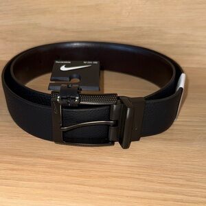 Nike NEW Black Men's Reversible Leather Belt with Brushed Metal Buckle SZ 34-36